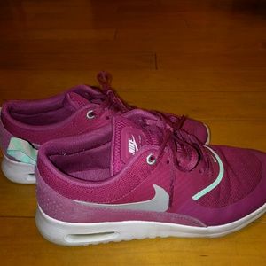 Nike Air Thea