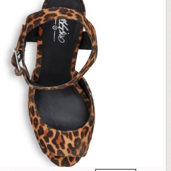 NEW sexy leopard platform chunky peep toe heels - Picture 3 of 3