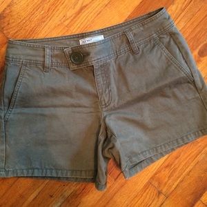 🎉Sale🎉Army green chino shorts, 4, Old Navy
