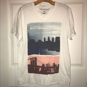 Men's Aero Ny Graphic V-neck T-shirt