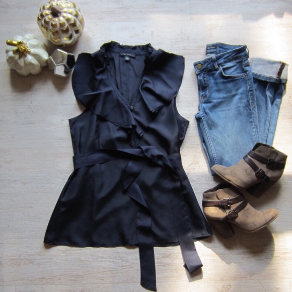 Banana Republic Navy Ruffle Blouse - Picture 4 of 4