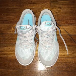 Women's Nike Flex Experience RN4 size 8.5