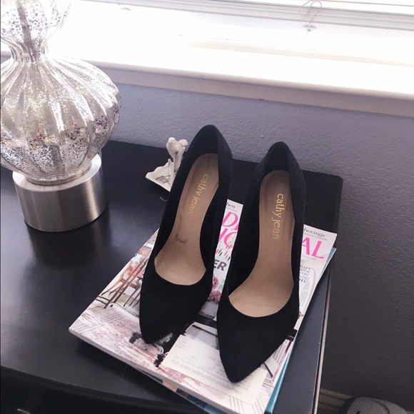 Cathy Jean pointy toe pumps
