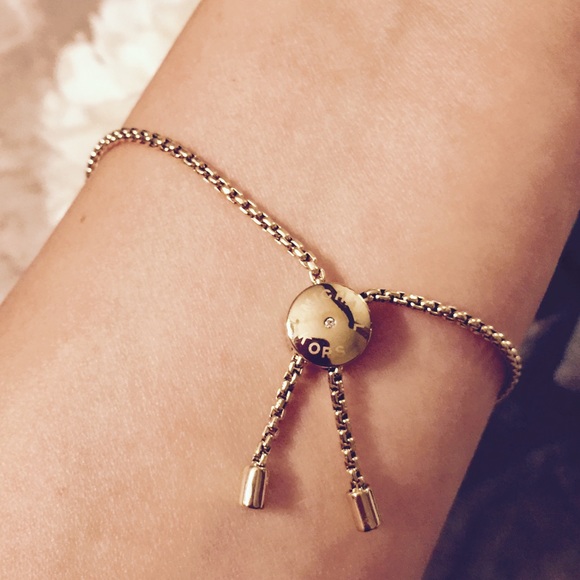 Michael Kors Fuchsa Crystal Bar glider bracelet. - Picture 4 of 4