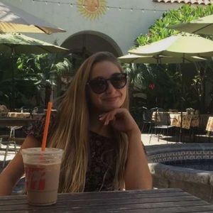 Meet your Posher, Lisa