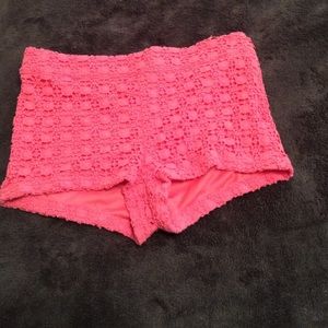 Coral crochet short shorts