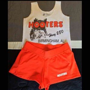 Hooters Uniform