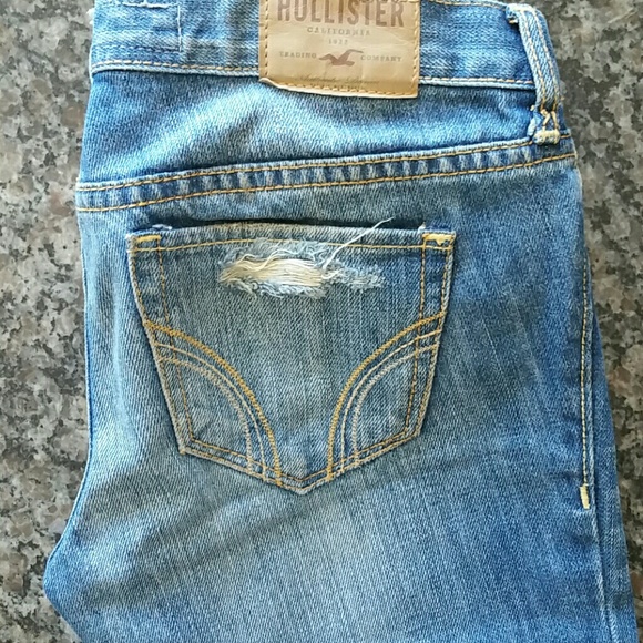 Hollister destroyed jeans