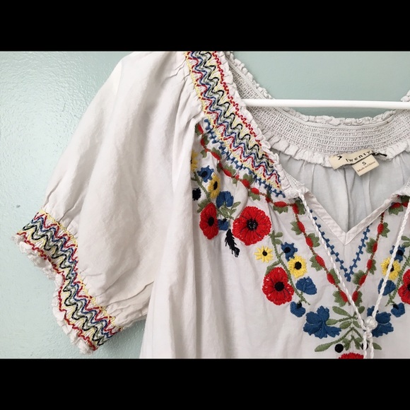 Floral Embroidered Peasant Top