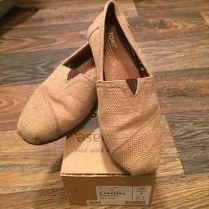 Burlap TOMS