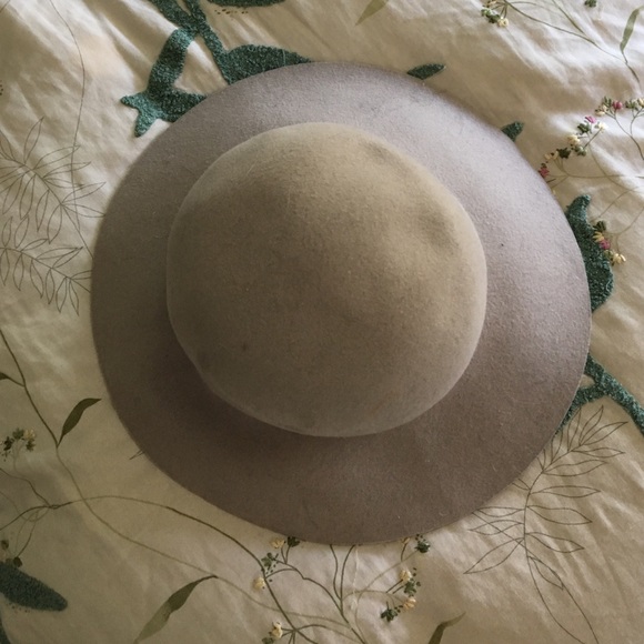 Felt hat