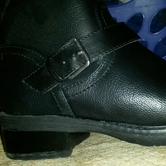 Leather boots - Picture 2 of 3