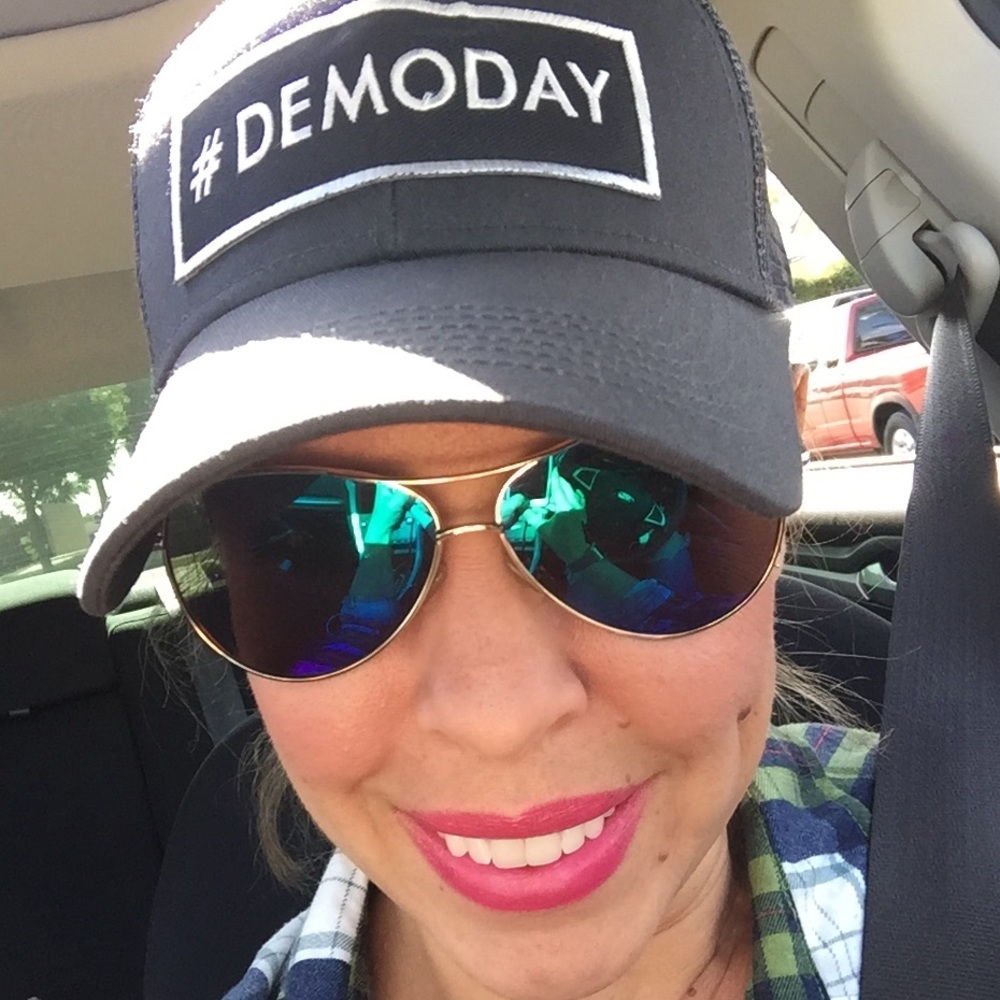 Meet your Posher, Nicole