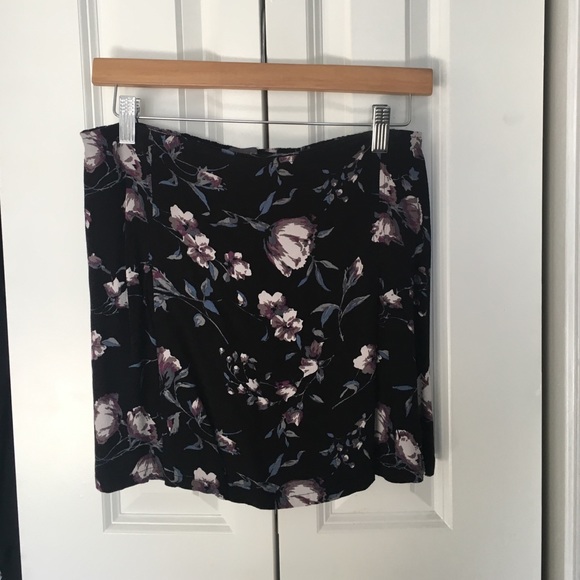 Kendall & Kylie for PacSun floral mini skirt.