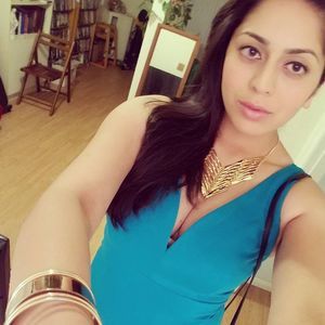 Meet your Posher, Ester