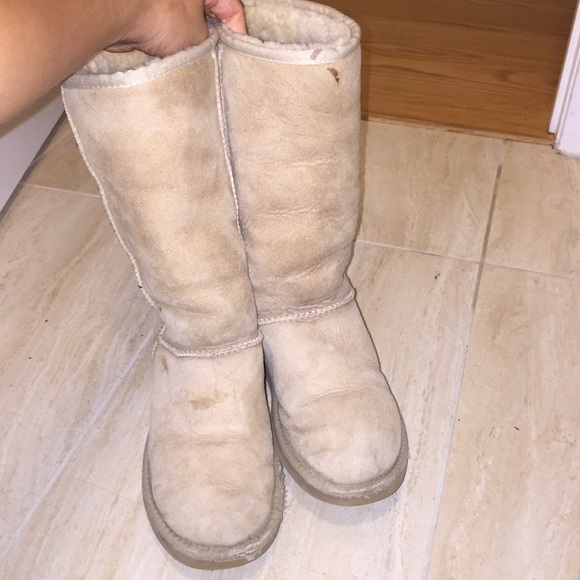 Tall sand uggs size 8