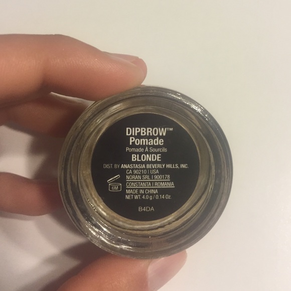 Anastasia Dipbrow in Blonde