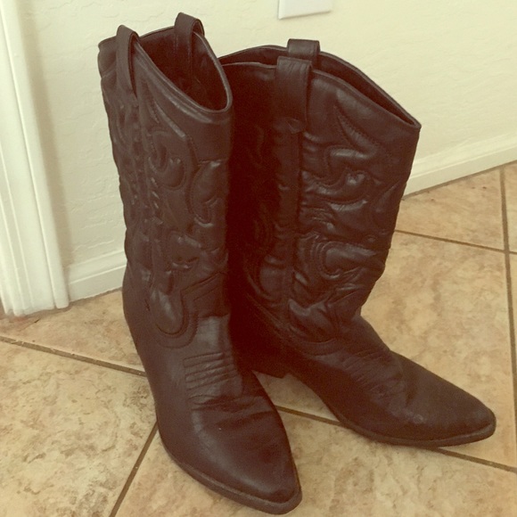 Black Cowboy Boots