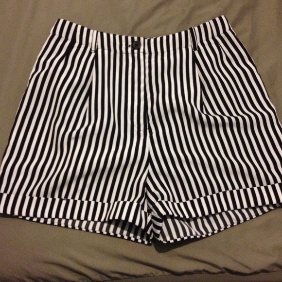 High waisted Pleated Black & White Striped Shorts