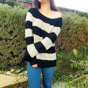 Thick black and white stripes knit sweater