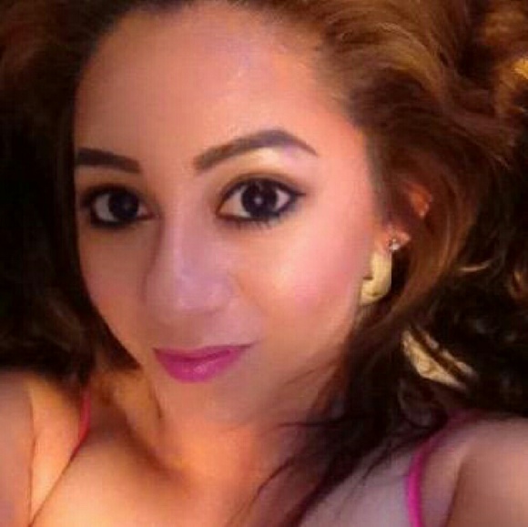 Meet your Posher, Armida - Picture 1 of 1