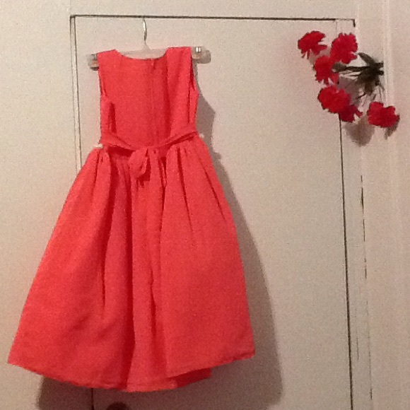 ADORABLE ELLIE KIDS DRESS size 8-10 - Picture 2 of 4