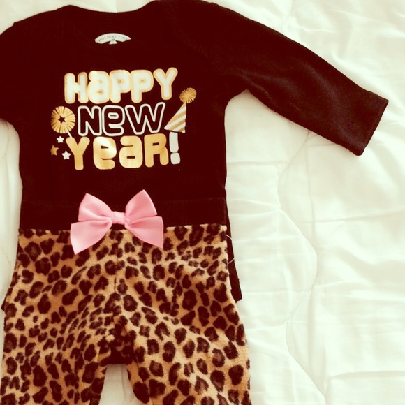 ADORABLE BABY OUTFIT