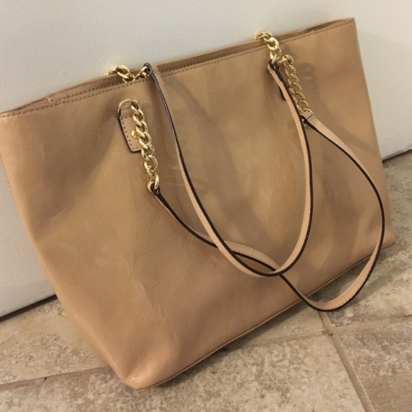 Michael Kors Jet Set chain tote