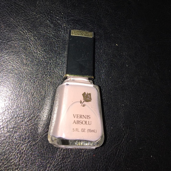 Lancôme Vernis Absolu Nail Polish in Snob - Picture 1 of 3