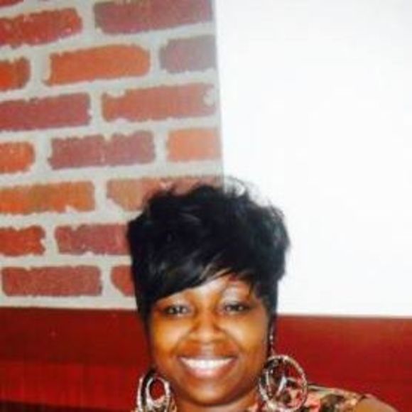 Meet your Posher, Vanessa - Picture 1 of 1