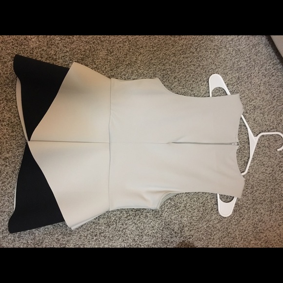 Cute top for work - Picture 2 of 2