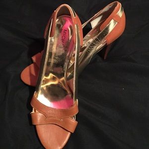 *Never Worn* Michael Kors heels
