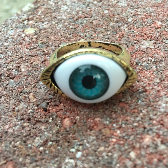 Blue Eye Ring - Picture 3 of 4