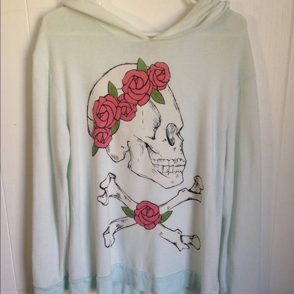Wild fix super soft skull rise sweatshirt size M