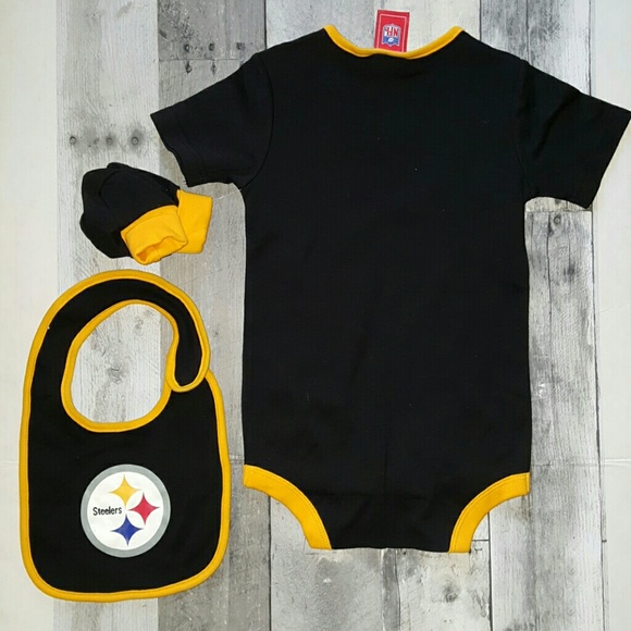 HOST PICK 🆕 NFL Steelers Onsie Set - Picture 2 of 2
