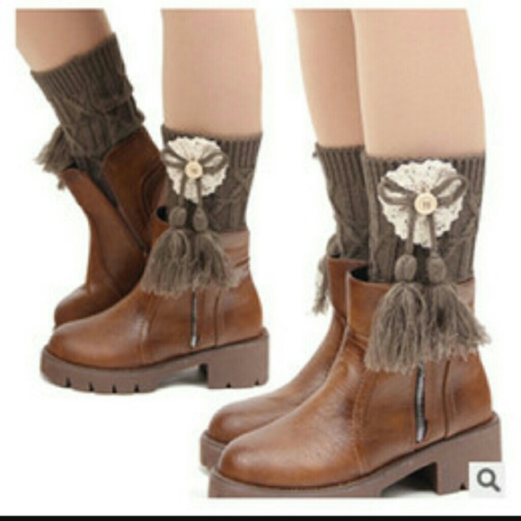 NWT BEIGE KNIT BOOT CUFFS