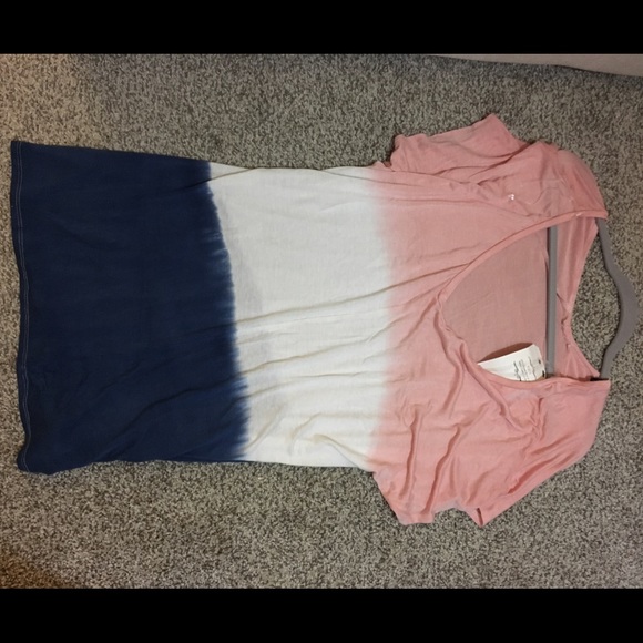 Cute off the shoulder top - Picture 1 of 1