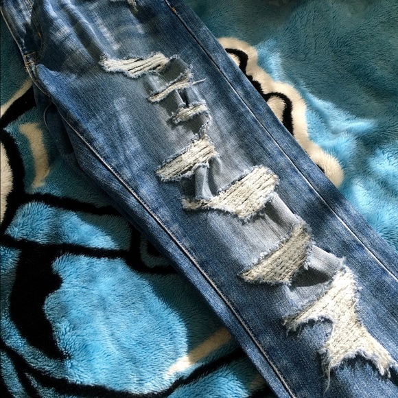 Current/Elliott "The Fling" Vintage Tattered Jeans - Picture 4 of 7