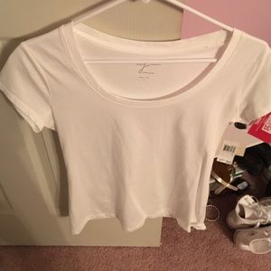White tee shirt