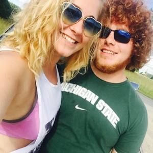 Meet your Posher, Naomi