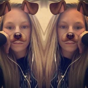 Meet your Posher, Alicia