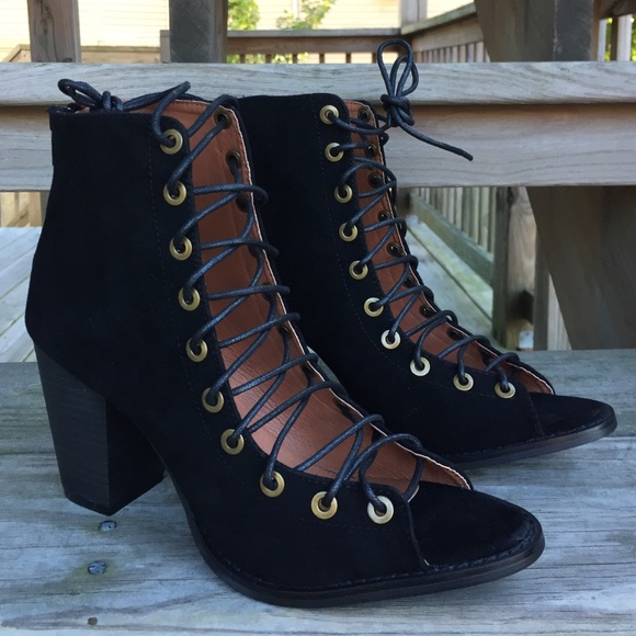•Lace-Up Booties• - Picture 4 of 4