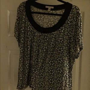 JM collection black and white  top. Size 2x.