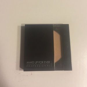 Makeup forever professional shadow in "76" Beige