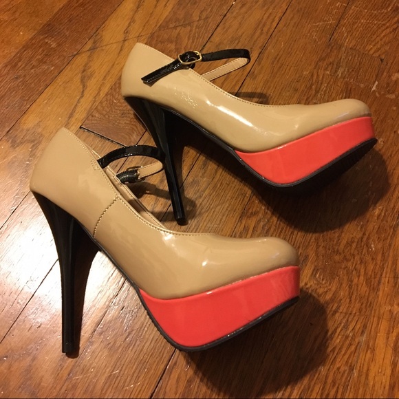 Heels - Picture 3 of 4