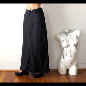 minimalist linen aline maxi skirt with pockets