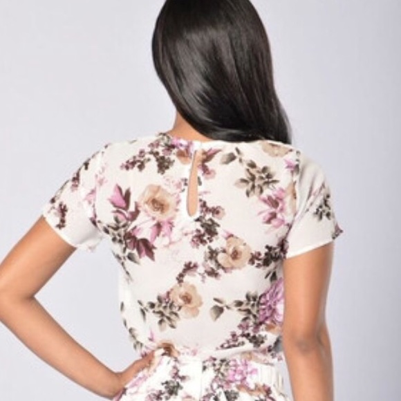 Cropped Floral Top - Picture 3 of 3