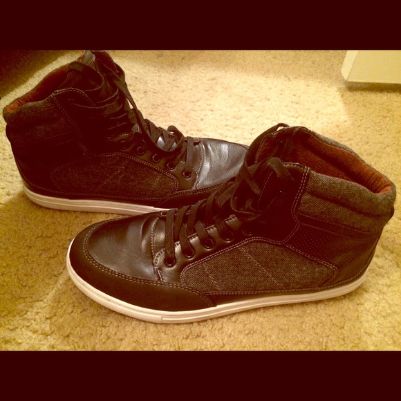Men's high top sneakers. Size 12.