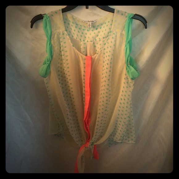 American eagle size medium. Neon blouse.