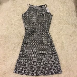 NWT Banana Republic Black & White keyhole dress